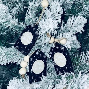 Farmhouse Christmas decor